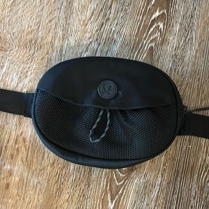 Lululemon bum belt bag
